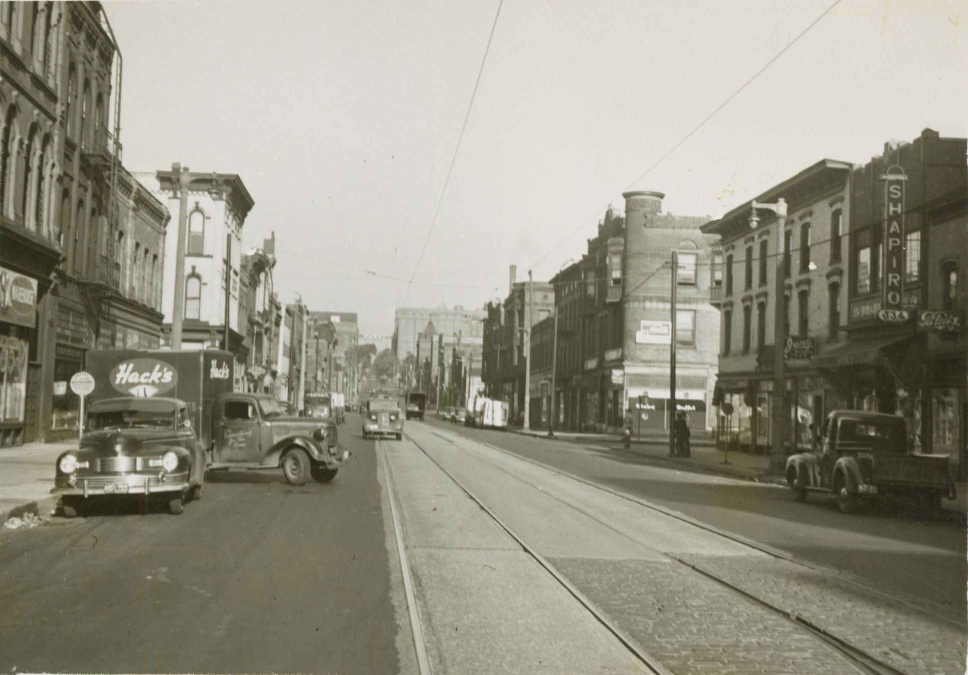 Street view of Juneau Street near the hotel, before 1960.