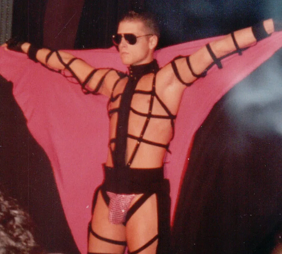 Performing / (from Annabelle Havlicheck Collection) /