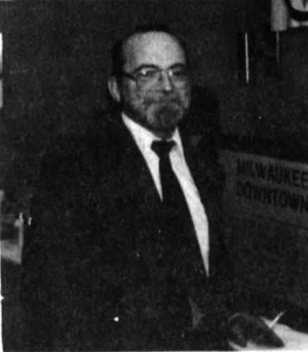 Article: Pascavis murdered, / memorial service held / (In Step, vol 2-16, August 1985)