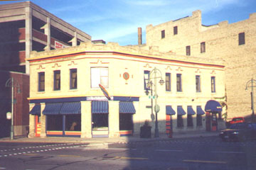 The M & M Club building, June 2000.