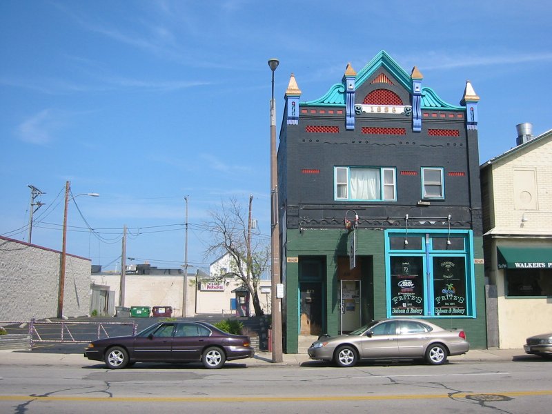 The building as it existed in 2004